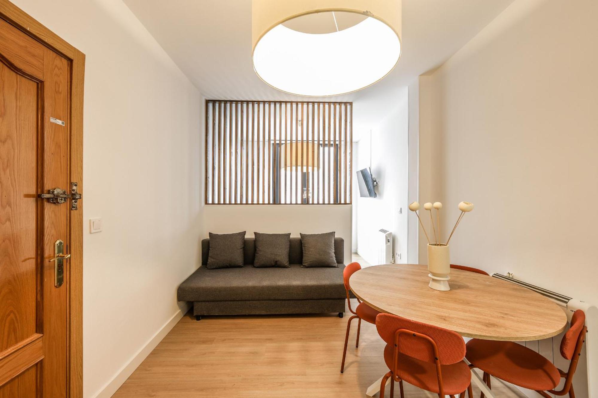 Pequeno Apartamento Reformado En Tirso De Molina Alquiler Temporal Madrid Exteriör bild