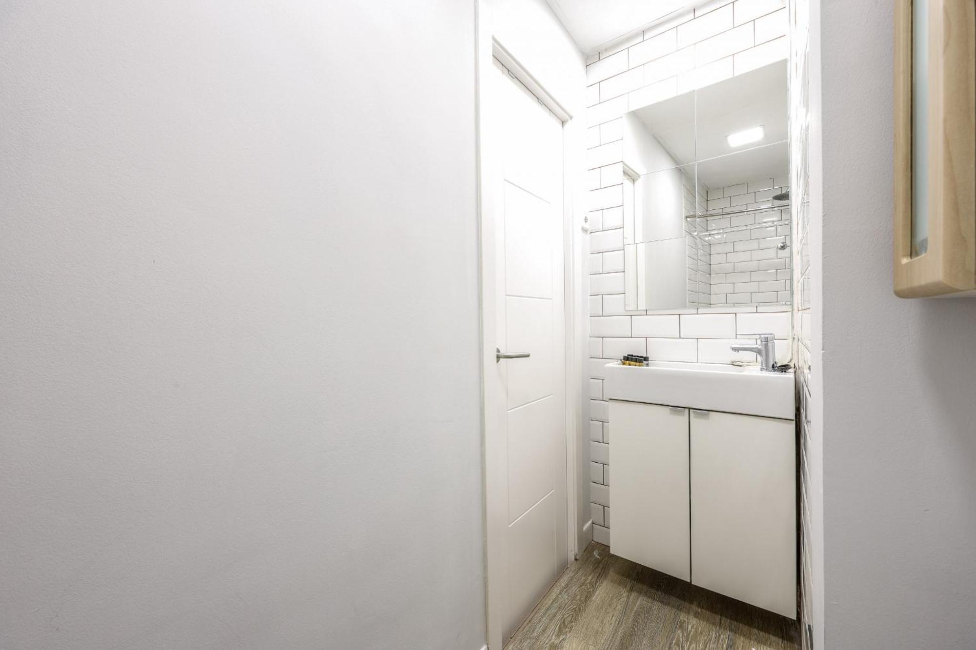 Pequeno Apartamento Reformado En Tirso De Molina Alquiler Temporal Madrid Exteriör bild
