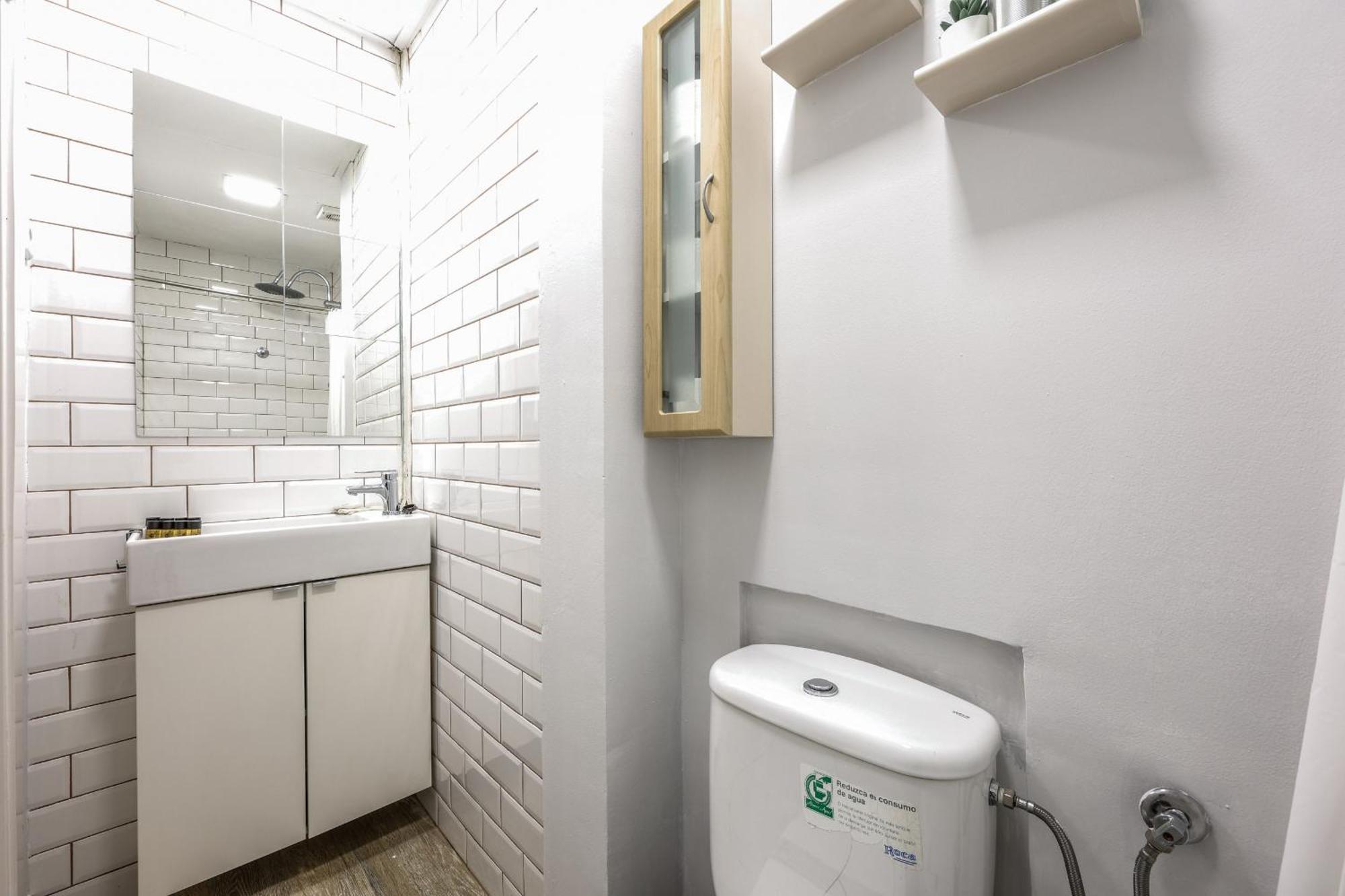 Pequeno Apartamento Reformado En Tirso De Molina Alquiler Temporal Madrid Exteriör bild